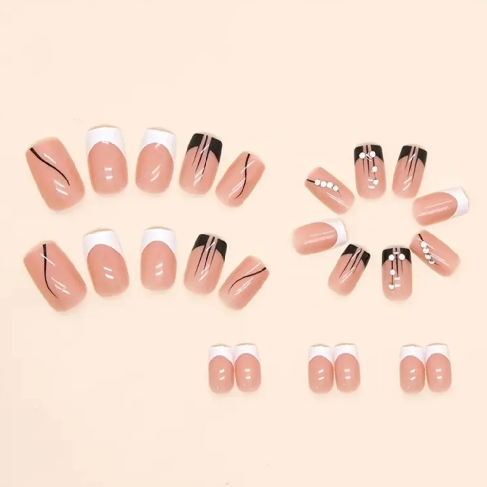 24 Pieces Fake Press On Nails